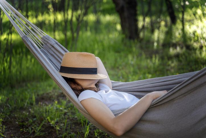 covenant-woods-retirement-community-columbus-georgia-siesta-time-benefits-taking-nap